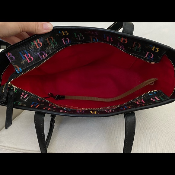 Dooney & Bourke DB75 Multi Charleston Shopper - Picture 3 of 6